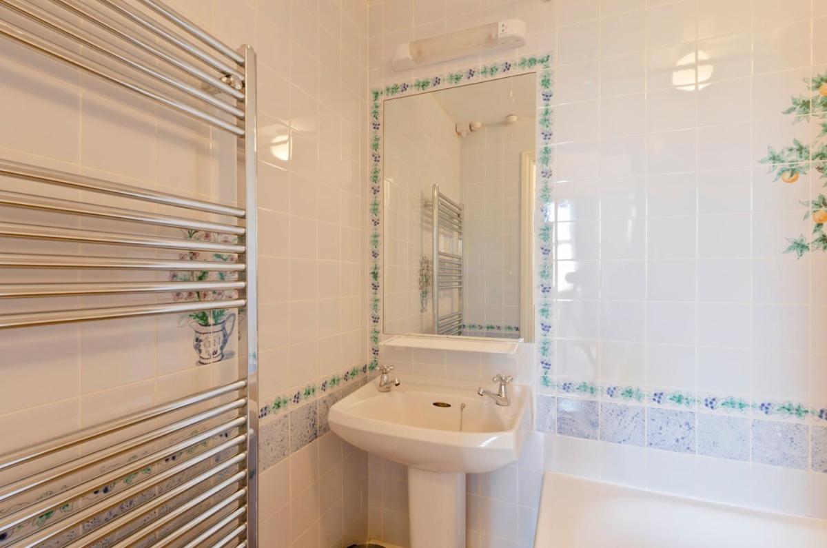 Notting Hill Charm -Sleeps 5 - Urban Retreat Daire Londra Dış mekan fotoğraf